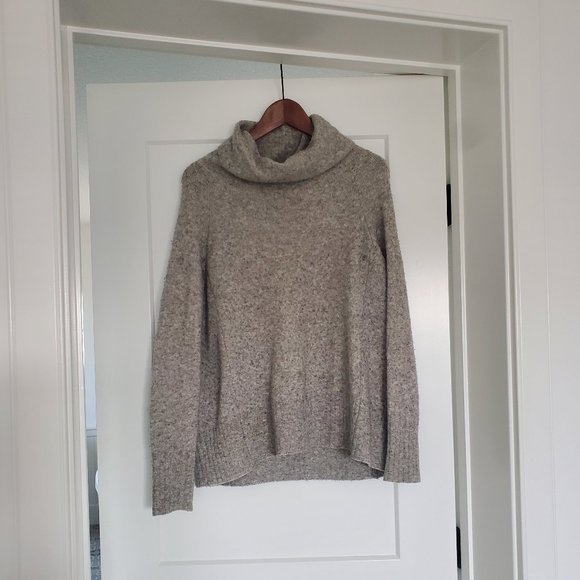 ARITZIA Plutarch Turtleneck Sweater - Picture 6 of 6